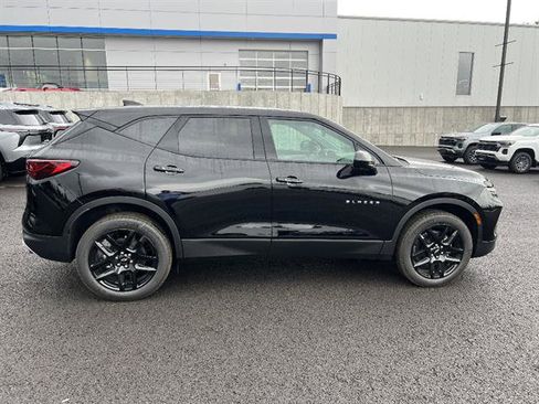 New 2025 Chevrolet Blazer LT w/ LPO, Floor Liner Package image 7