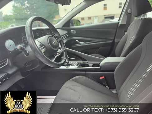 Used 2022 Hyundai Elantra SEL w/ Convenience Package image 20