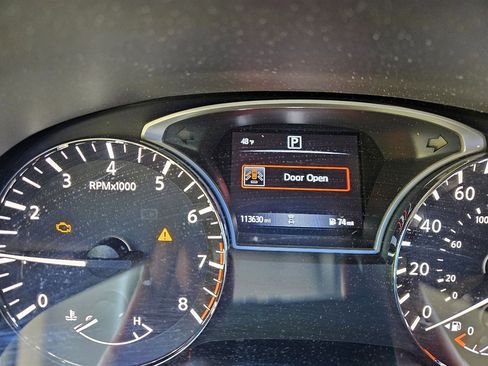 Used 2019 Nissan Pathfinder S image 12