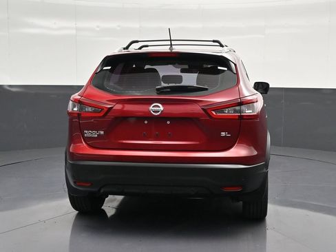 Used 2021 Nissan Rogue Sport SL FWD image 2