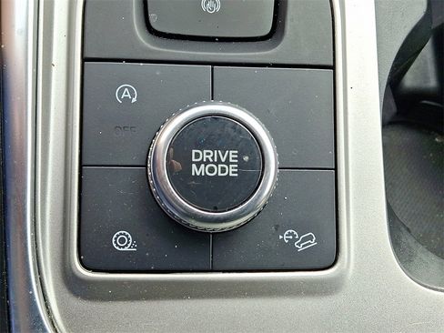 Used 2021 Ford Explorer XLT w/ Equipment Group 202A image 26