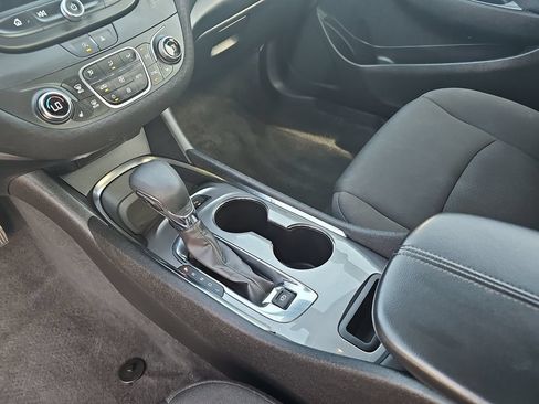 Used 2024 Chevrolet Malibu LT FWD image 23