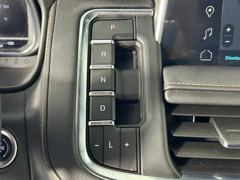 Used 2024 GMC Yukon AT4 w/ Technology Package AWD/4WD image 24