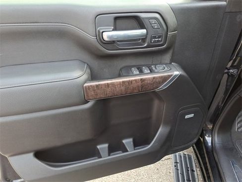 Used 2022 GMC Sierra 2500 Denali w/ Denali Ultimate Package image 21