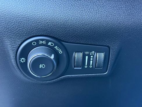 Used 2024 Jeep Compass Limited image 21