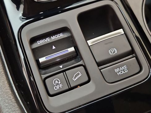 Certified 2024 Honda Pilot EX-L image 32