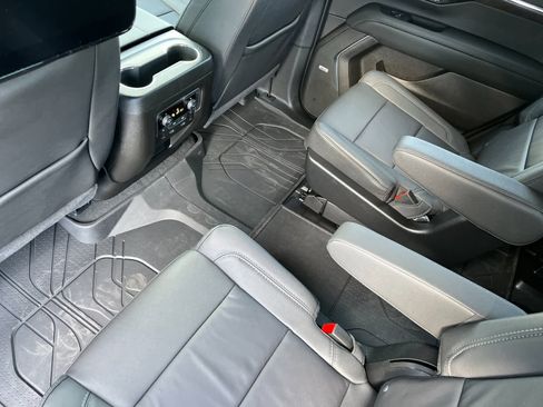 Used 2026 Chevrolet Tahoe Z71 w/ Z71 Off-Road Package image 4