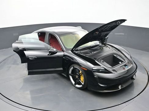 Certified 2020 Porsche Taycan Turbo S AWD/4WD image 33