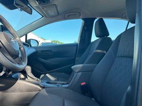 Used 2025 Toyota Corolla LE FWD image 22