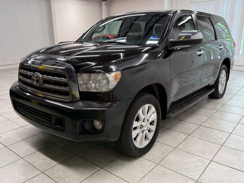 Used 2014 Toyota Sequoia Platinum AWD/4WD image 3