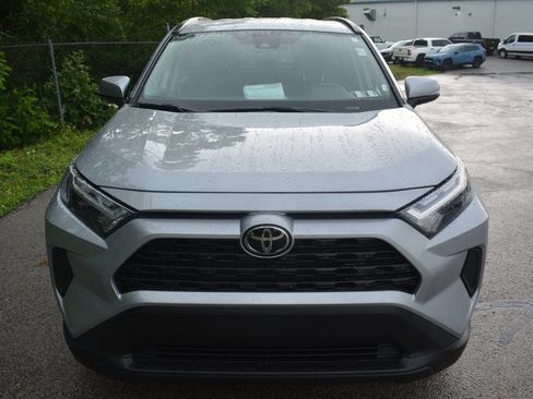 Used 2025 Toyota RAV4 XLE FWD image 2