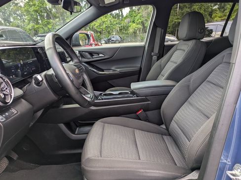 Used 2025 Chevrolet Equinox LT FWD image 14