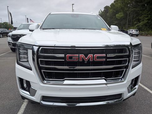 Certified 2024 GMC Yukon SLT w/ SLT Luxury Package AWD/4WD image 15