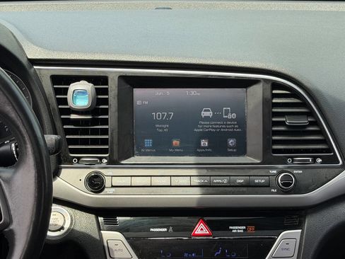 Used 2017 Hyundai Elantra Value Edition FWD image 40