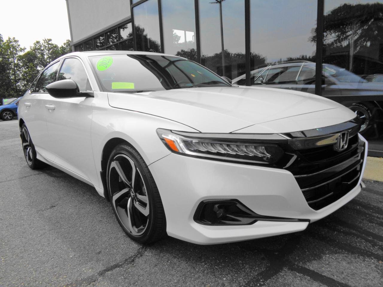 Used 2022 Honda Accord Sport image 3