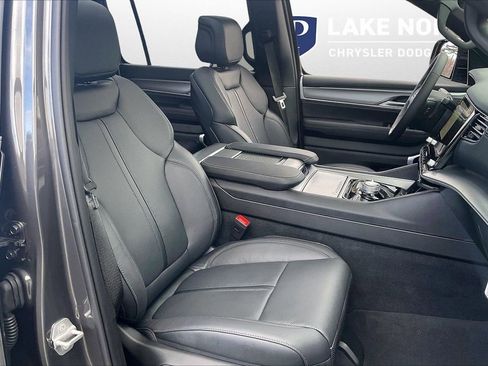New 2026 Jeep Grand Wagoneer Limited w/ Premium Group II image 25