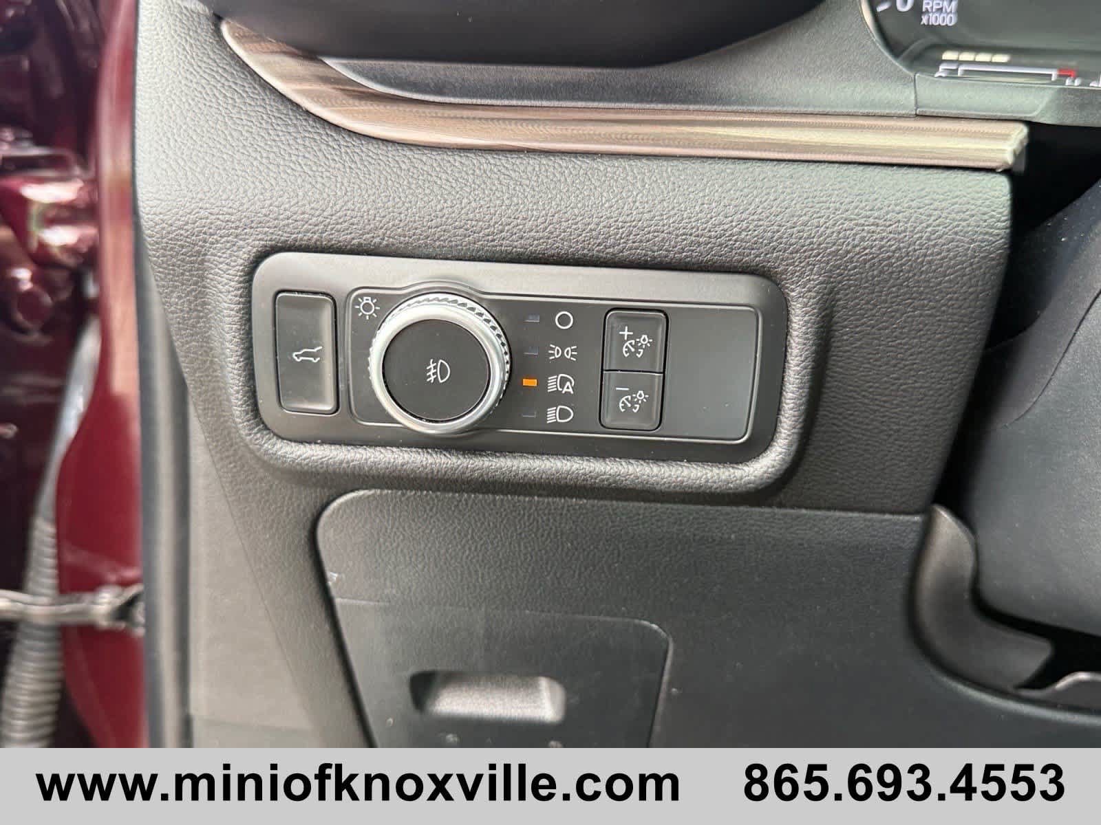 Used 2022 Ford Explorer Limited w/ Equipment Group 301A AWD/4WD image 30