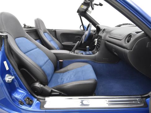 Used 1999 MAZDA MX-5 Miata 10th Anniversary Edition RWD image 26