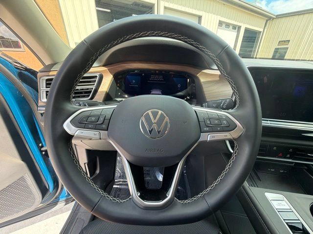 Used 2026 Volkswagen Atlas SE AWD/4WD image 24