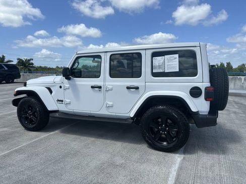 Used 2021 Jeep Wrangler Unlimited Sahara image 37