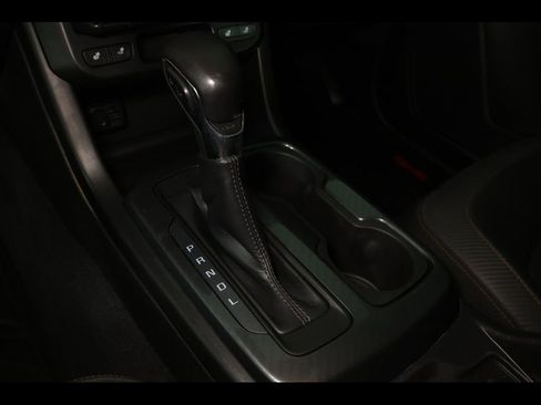 Used 2022 GMC Canyon AT4 image 28