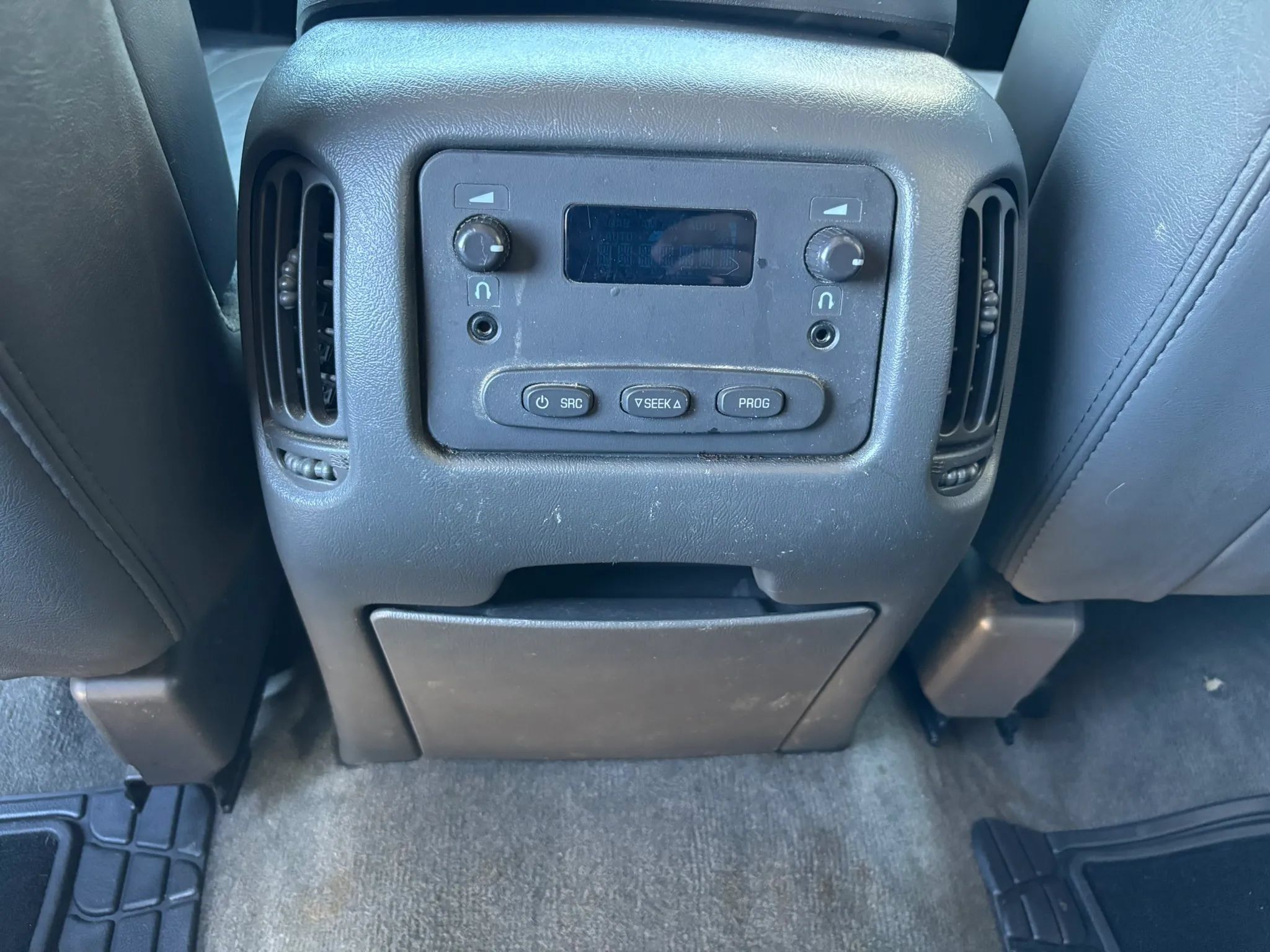 Used 2004 Chevrolet Silverado 2500 LT w/ Skid Plate Package AWD/4WD image 20