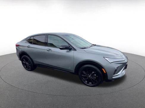 Used 2025 Buick Envista Sport Touring image 2