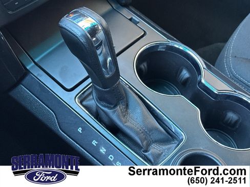 Used 2016 Ford Explorer XLT image 22