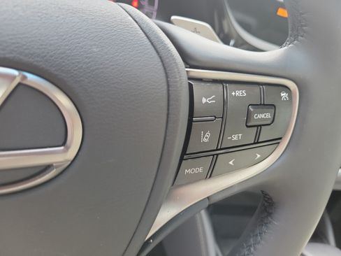Used 2024 Lexus ES 350 w/ Premium Package FWD image 27