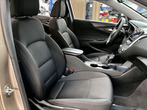 Used 2023 Chevrolet Malibu LT image 10