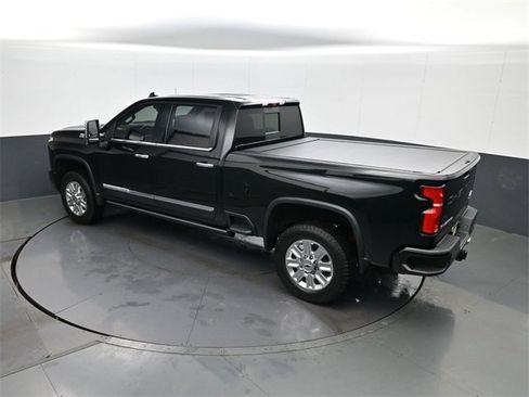 Certified 2025 Chevrolet Silverado 2500 High Country w/ Technology Package image 19