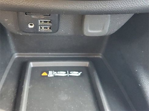 Certified 2023 Chevrolet Traverse RS image 31