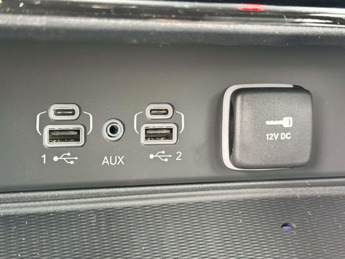 New 2025 Jeep Grand Cherokee Altitude AWD/4WD image 6