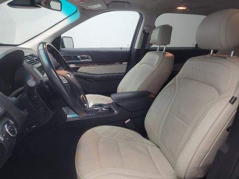 Used 2017 Ford Explorer Platinum AWD/4WD image 17