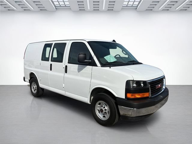 Used 2025 GMC Savana 2500 w/ Driver Convenience Package RWD image 2