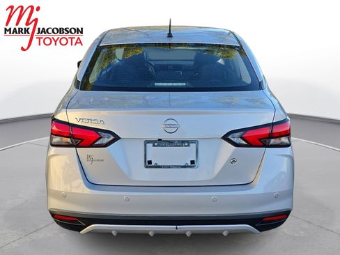 Used 2025 Nissan Versa S image 11