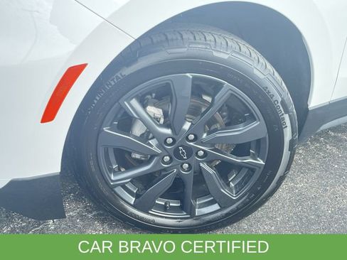 Certified 2022 Chevrolet Equinox RS w/ Infotainment Package AWD/4WD image 33