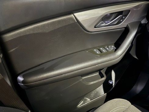 Used 2022 Chevrolet Blazer LT image 30