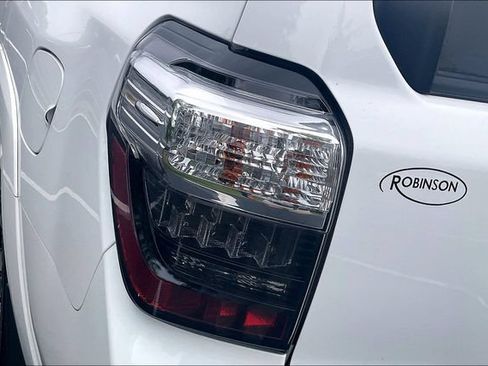 Used 2023 Toyota 4Runner TRD Off-Road Premium w/ Moonroof Package AWD/4WD image 30