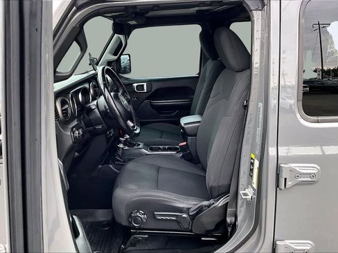 Used 2020 Jeep Wrangler Unlimited Sport S image 11