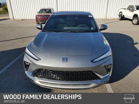 Certified 2024 Buick Envista Avenir image 9