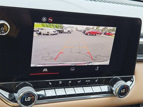 New 2025 GMC Canyon AT4 image 23