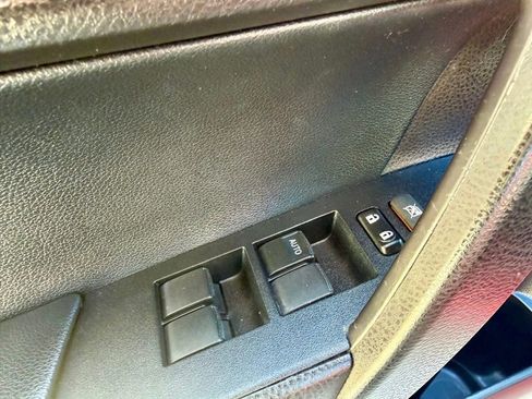 Used 2017 Toyota Corolla SE w/ Carpet Mat Package (TMS) image 24