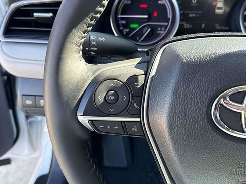 Used 2023 Toyota Camry XLE image 25