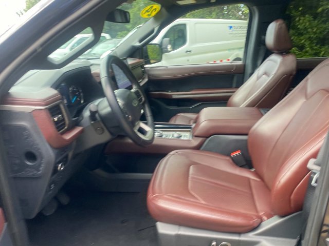 Used 2024 Ford Expedition Max Limited AWD/4WD image 11