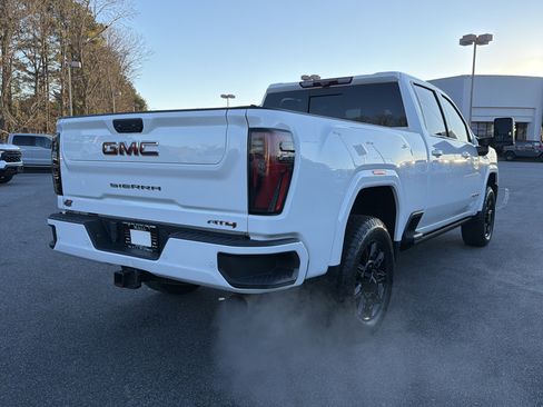 Used 2024 GMC Sierra 2500 AT4 w/ AT4 Premium Plus Package image 5
