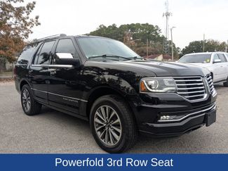 Used 2017 Lincoln Navigator Select video 2