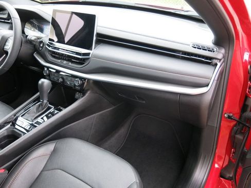 Used 2023 Jeep Compass Limited image 14