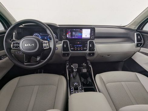 Used 2022 Kia Sorento S w/ Panoramic Sunroof Package FWD image 13