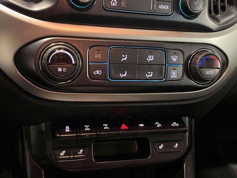 Used 2019 Chevrolet Colorado ZR2 w/ ZR2 Midnight Special Edition image 30